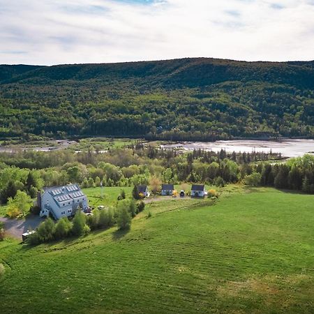 Chanterelle Inn & Cottages Baddeck Bagian luar foto