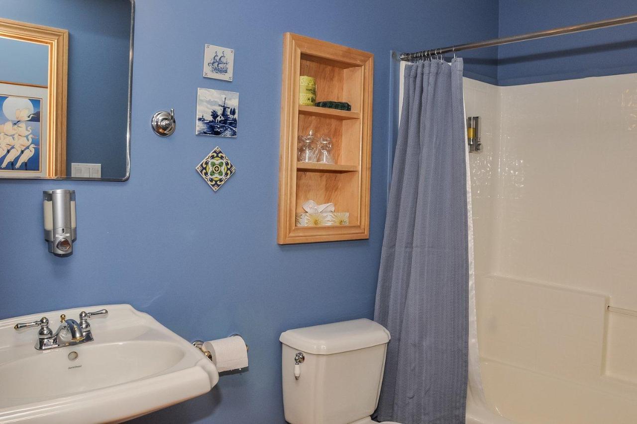 Chanterelle Inn & Cottages Baddeck Bagian luar foto