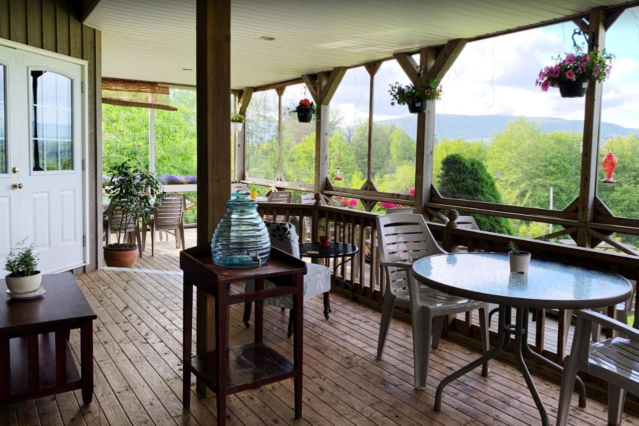 Chanterelle Inn & Cottages Baddeck Bagian luar foto
