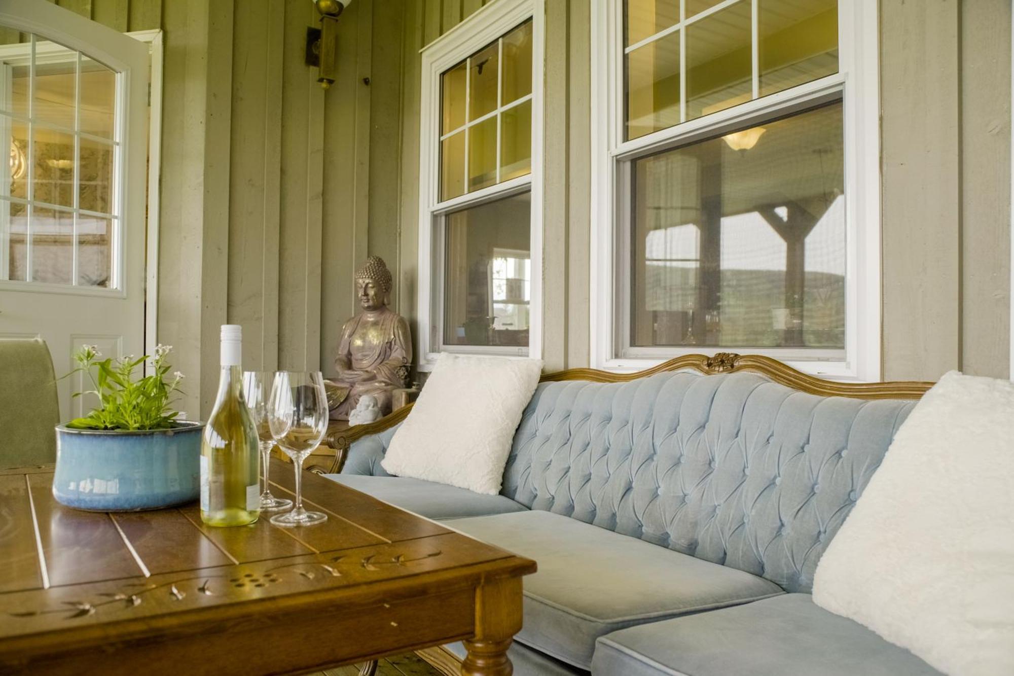 Chanterelle Inn & Cottages Baddeck Bagian luar foto