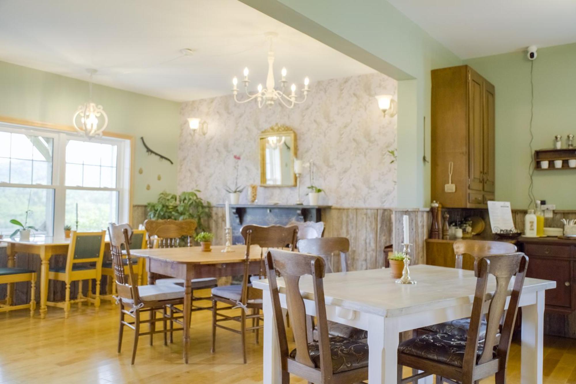 Chanterelle Inn & Cottages Baddeck Bagian luar foto