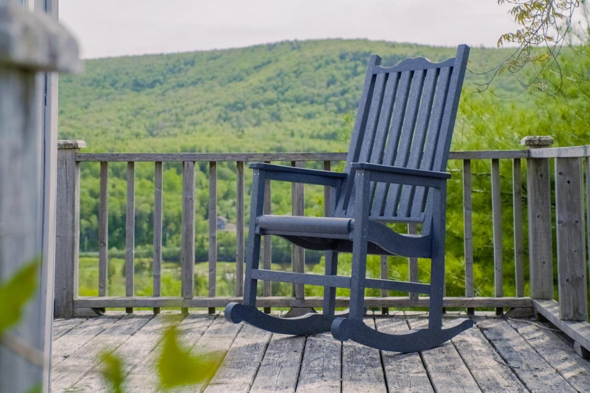 Chanterelle Inn & Cottages Baddeck Bagian luar foto