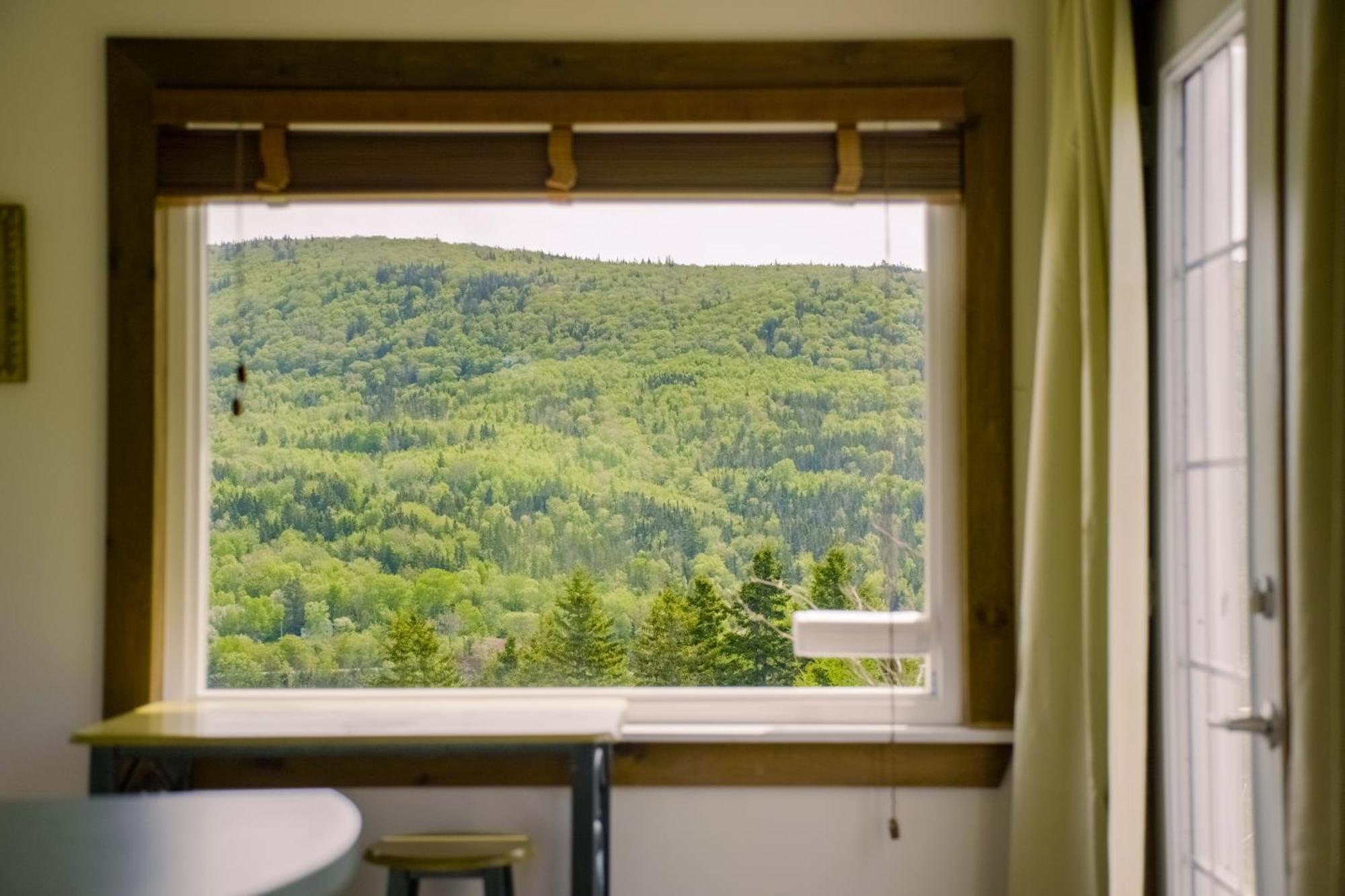 Chanterelle Inn & Cottages Baddeck Bagian luar foto